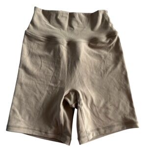 P'tula butter soft Cream Bike Shorts